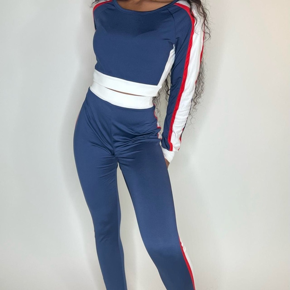 Stylish Blue Legging Set with Red and White Accents